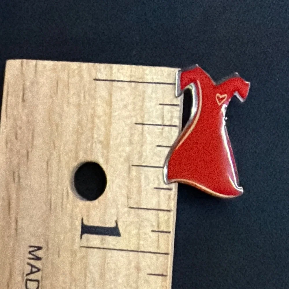 Enamel Pin Women OS Red Dress Heart‎ Lapel Pin Silver Tone Accessory